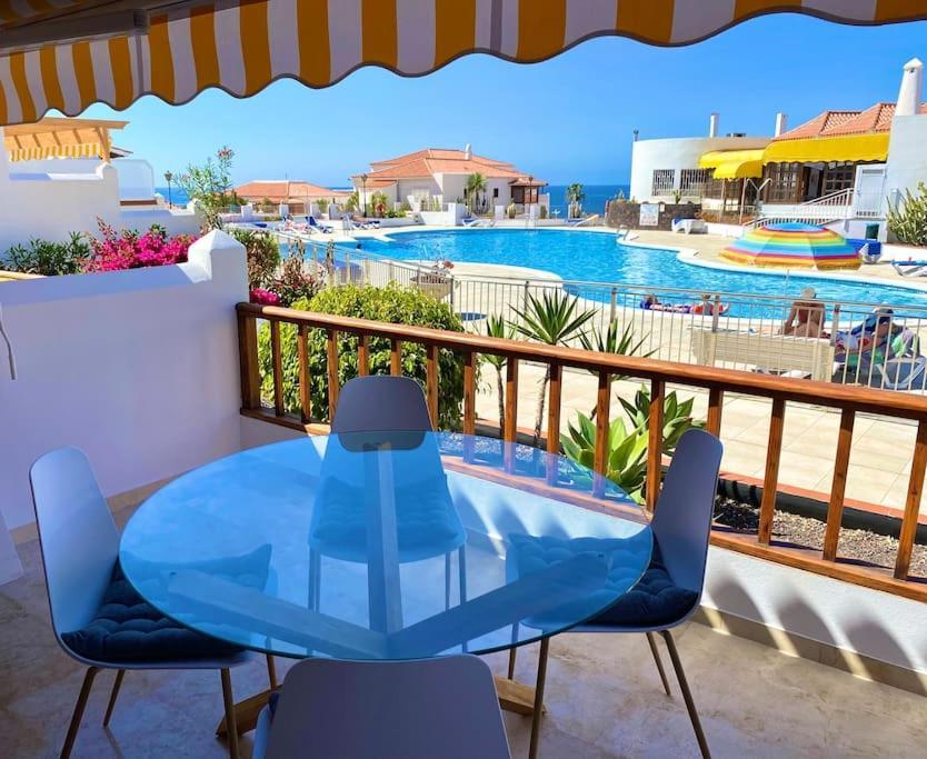 Stylish & Modern 1 Bedroom Suite On Frontline Of Playa Del Duque Costa Adeje  Ngoại thất bức ảnh