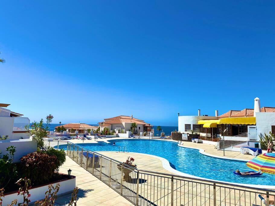 Stylish & Modern 1 Bedroom Suite On Frontline Of Playa Del Duque Costa Adeje  Ngoại thất bức ảnh